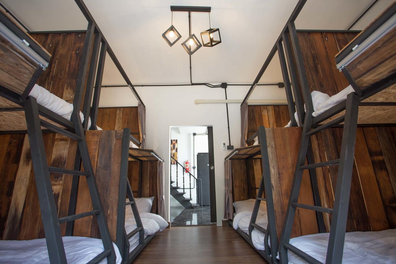 Sleep With You - Hatch Co-Living And Co-Working Space Chiang Mai Bagian luar foto