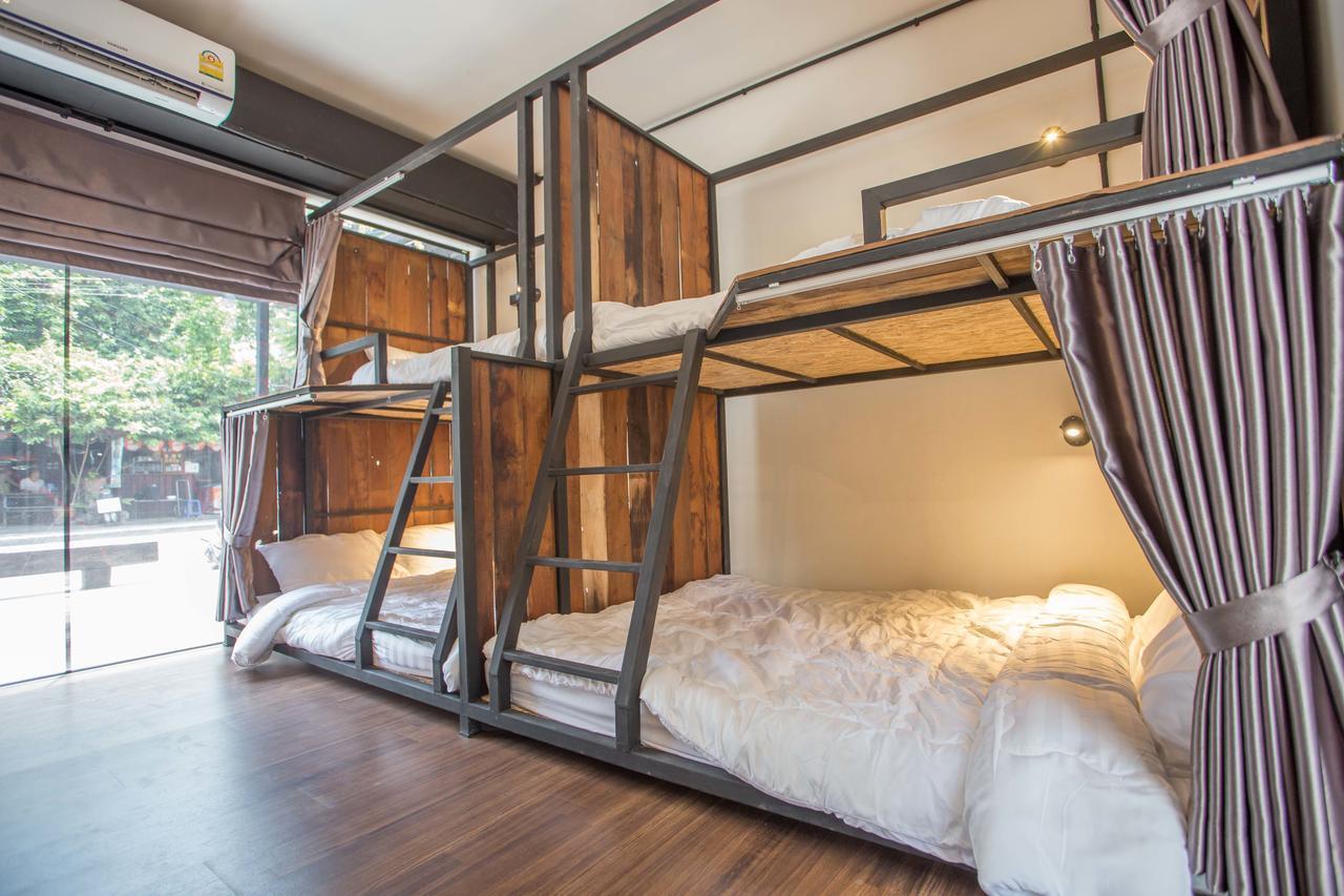 Sleep With You - Hatch Co-Living And Co-Working Space Chiang Mai Bagian luar foto