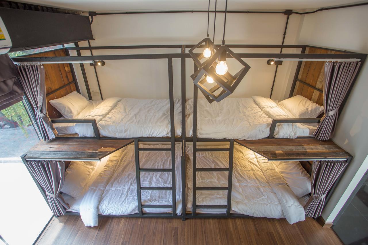 Sleep With You - Hatch Co-Living And Co-Working Space Chiang Mai Bagian luar foto