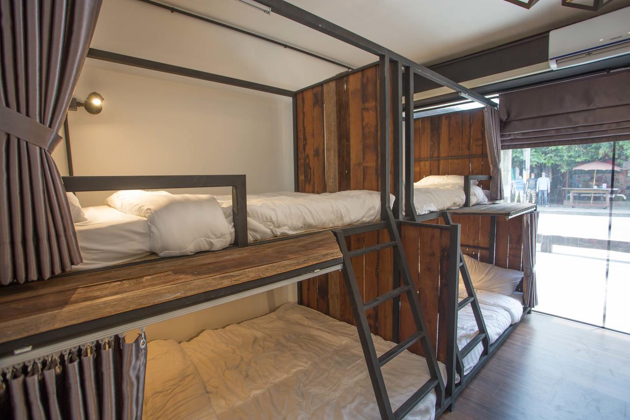 Sleep With You - Hatch Co-Living And Co-Working Space Chiang Mai Bagian luar foto