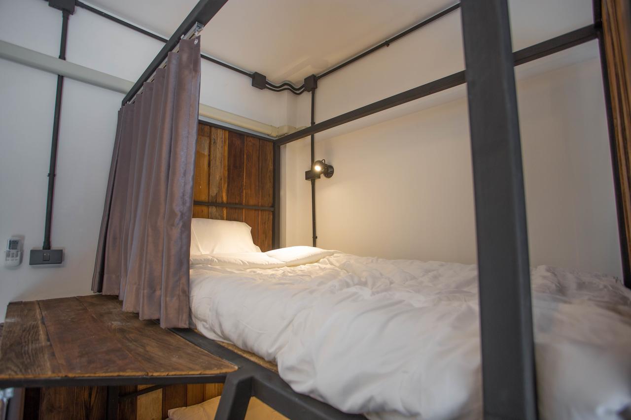 Sleep With You - Hatch Co-Living And Co-Working Space Chiang Mai Bagian luar foto