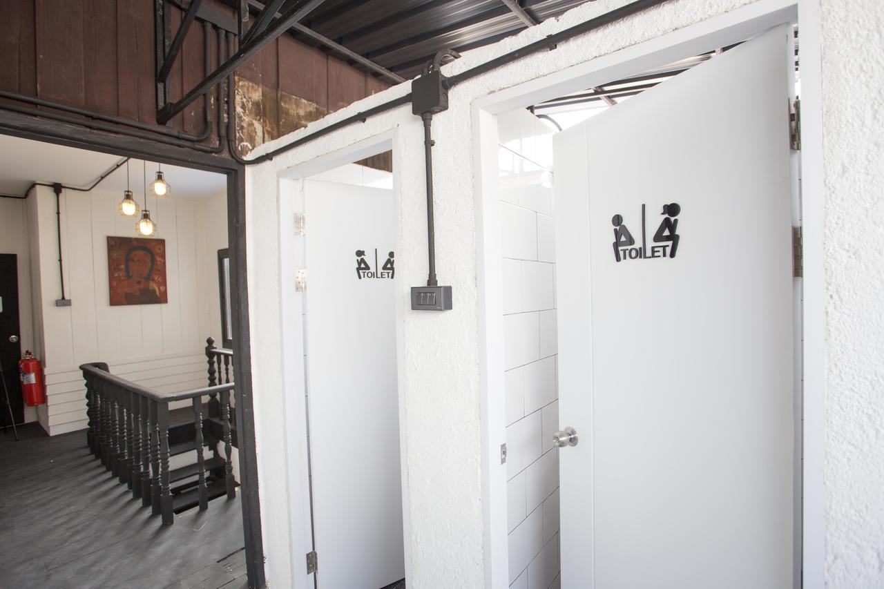 Sleep With You - Hatch Co-Living And Co-Working Space Chiang Mai Bagian luar foto